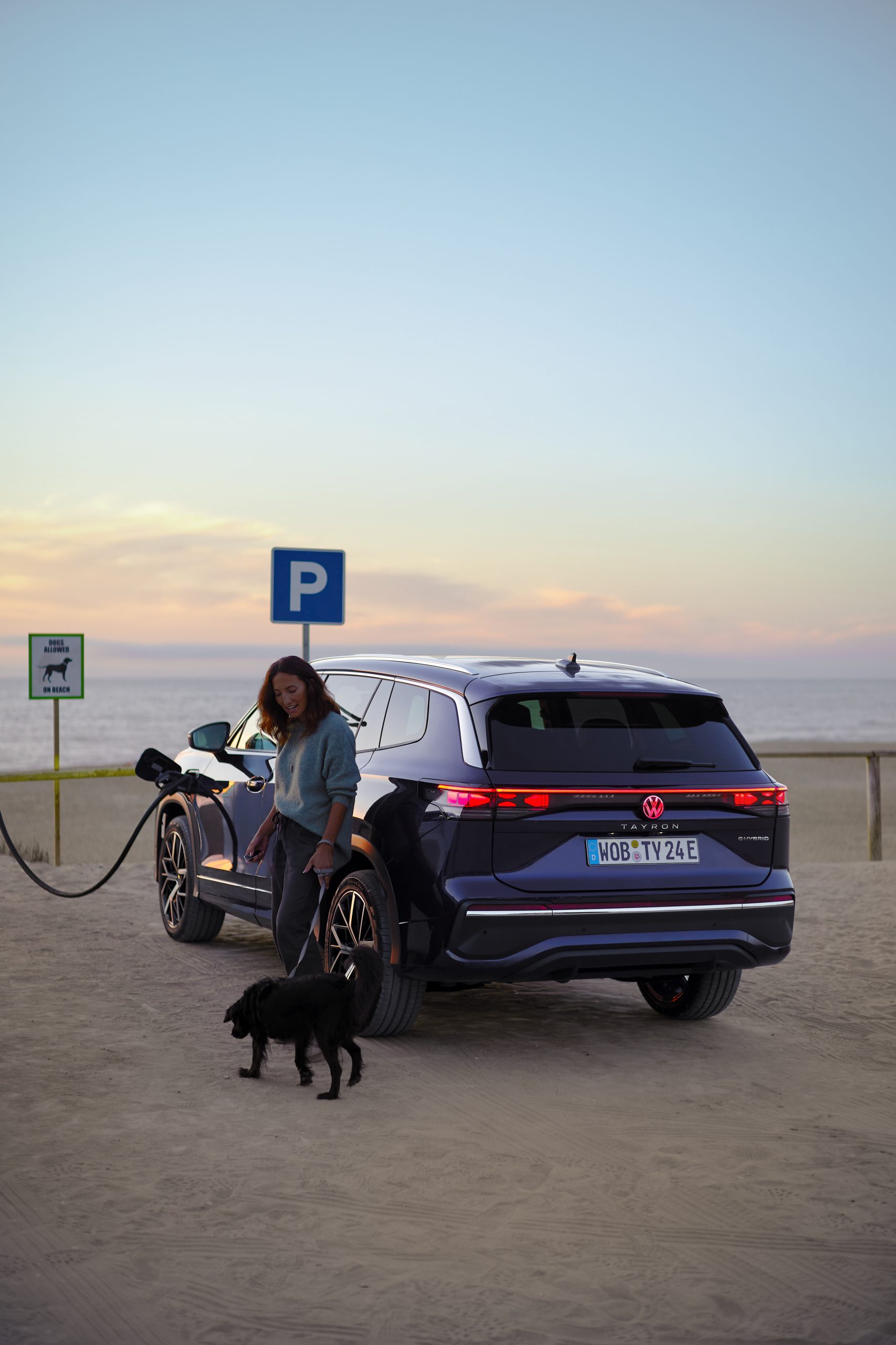 LB010885_Exposed_v008